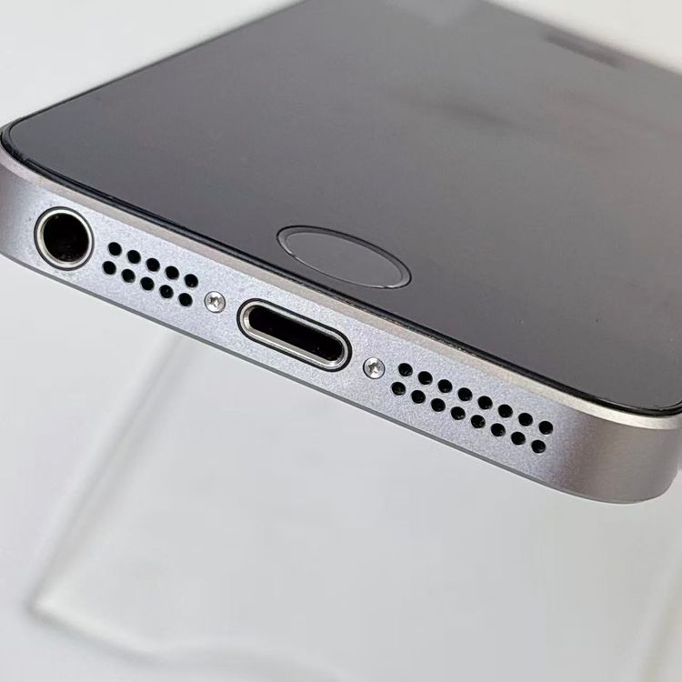 セイモバイル★SIMロック解除済 iPhone SE(第1世代) 32GB スペースグレイ