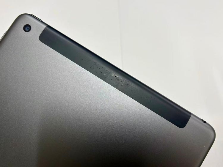������Х����SIM�ե꡼ iPad(��9����) Wi-Fi+Cell 64GB ���ڡ������쥤