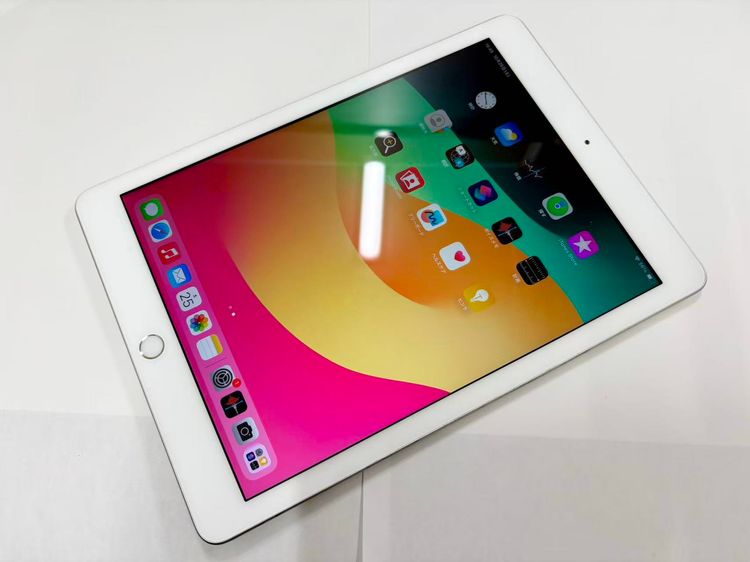 セイモバイル★国内版 iPad(第6世代) WiFi版 32GB シルバー MR7G2J/A