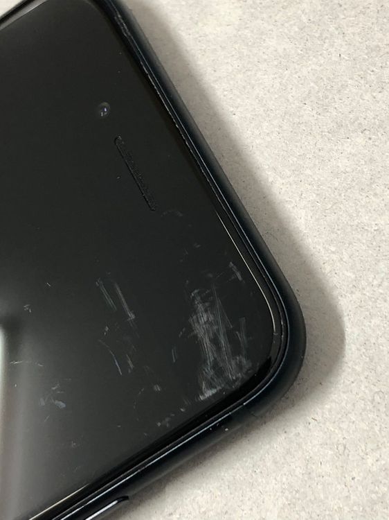 ������Х����SIM�ե꡼ iPhone SE(�裳����) 64GB �ߥåɥʥ���