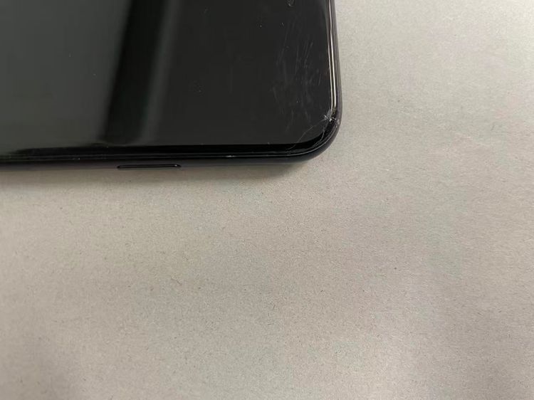 ������Х����SIM�ե꡼ iPhone SE(��2����) 128GB �֥�å�