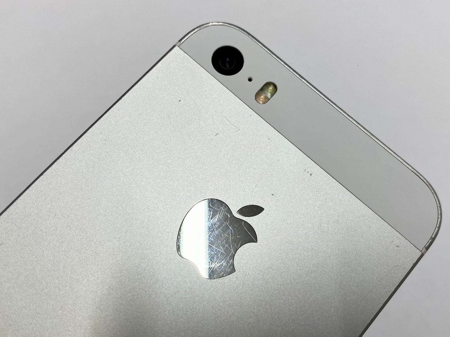 ムスビー｜セイモバイル☆国内SIMフリー iPhoneSE(1) 32GB シルバー  