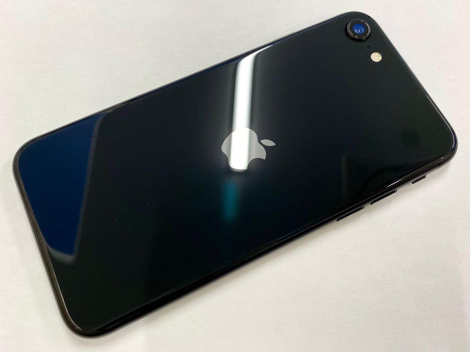 ムスビー｜セイモバイル☆国内SIMフリー iPhone SE2 128GB ブラック 
