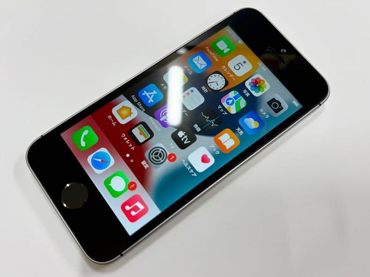 ������Х����SIM�ե꡼ iPhone SE(��1����) 32GB ���ڡ������쥤