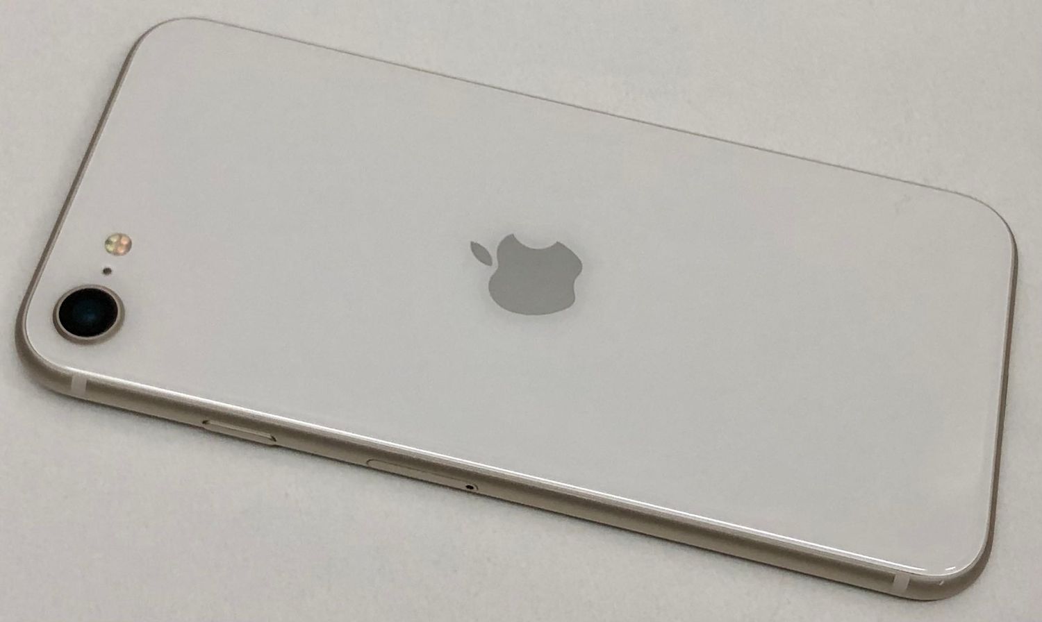 ムスビー｜セイモバイル☆バッテリー100％☆国内SIMフリー iPhone SE3  