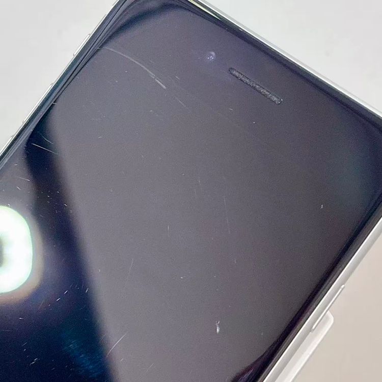 ������Х�������� SIM�ե꡼ iPhone SE(��2����) 64GB �ۥ磻��