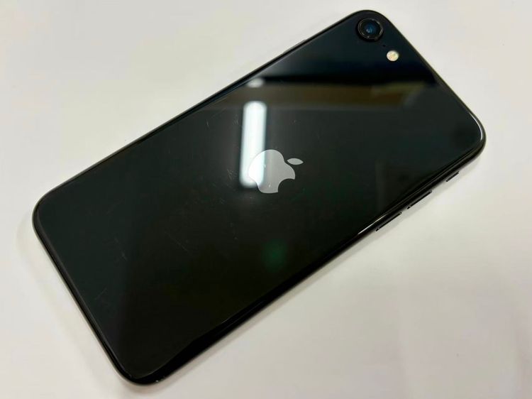 ������Х����SIM�ե꡼ iPhone SE(�裲����) 64GB �ۥ磻��