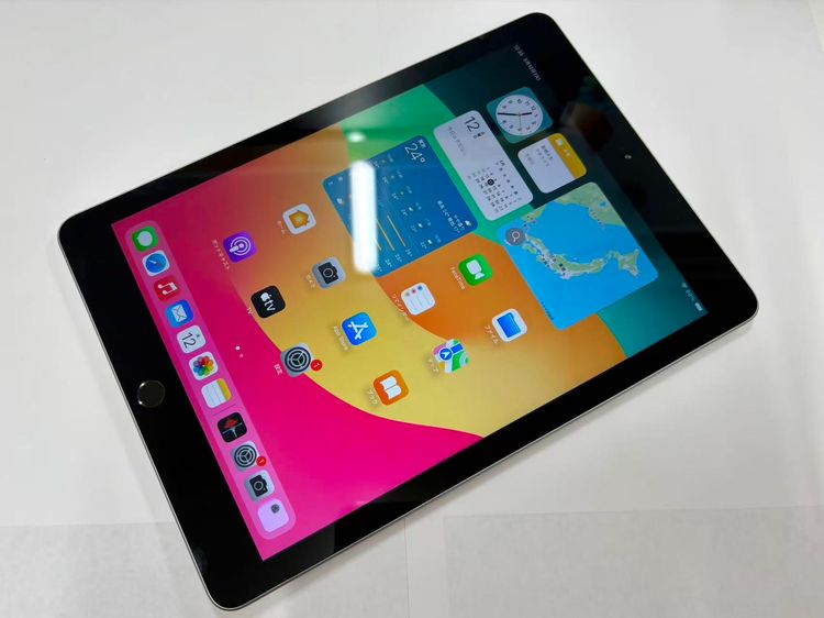 ������Х����iPad(��6����) WiFi 32GB MR7F2J/A ���ڡ������쥤