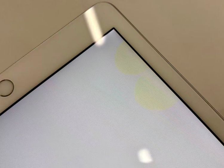 セイモバイル★国内版 iPad(第6世代) WiFi版 32GB シルバー MR7G2J/A