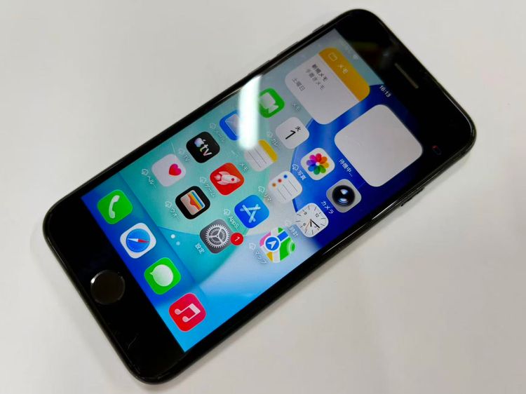 ������Х��������SIM�ե꡼ iPhone SE(��2����) 64GB �֥�å�