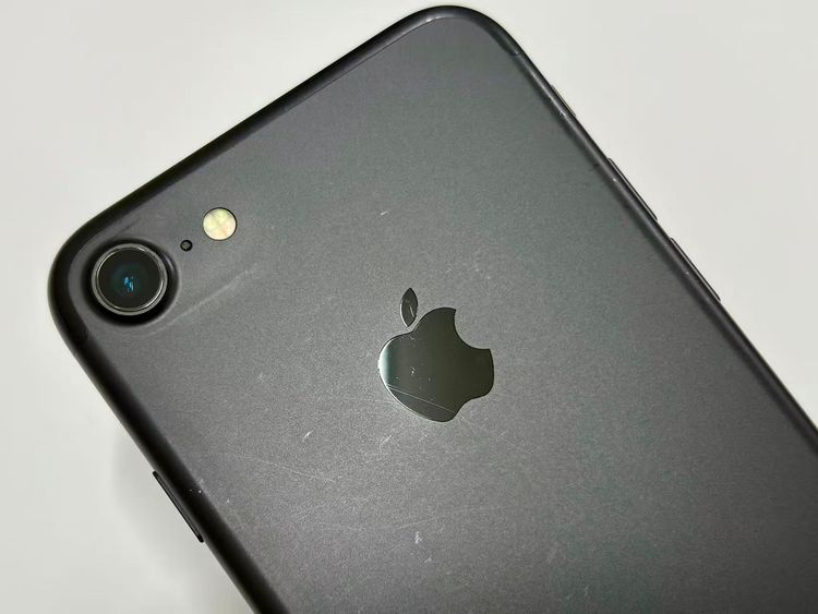 ХSIMե꡼ iPhone7 128GB ֥å