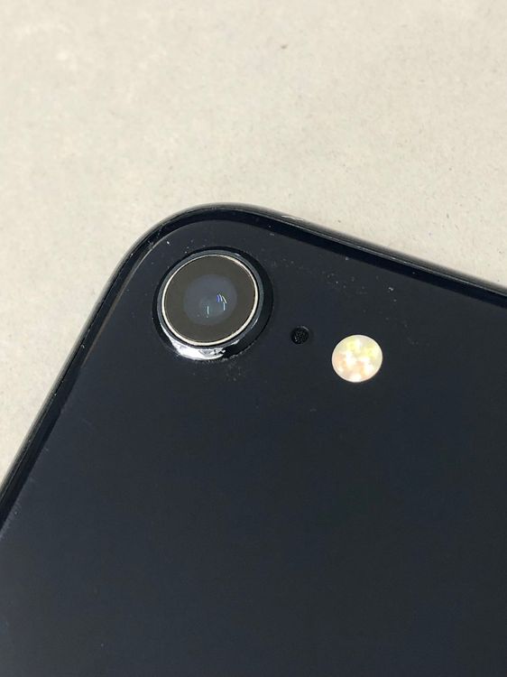 ������Х����SIM�ե꡼ iPhone SE3 64GB �ߥåɥʥ���