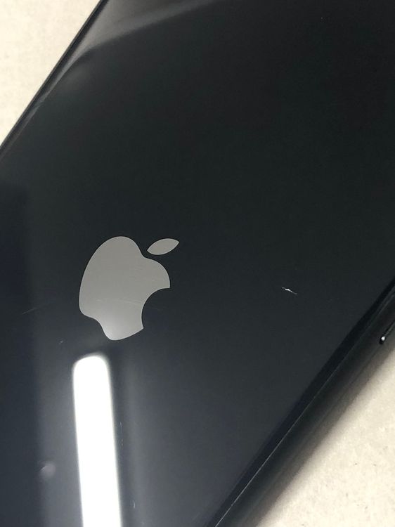 ������Х��������SIM�ե꡼ iPhone SE(�裳����) 128GB �ߥåɥʥ���