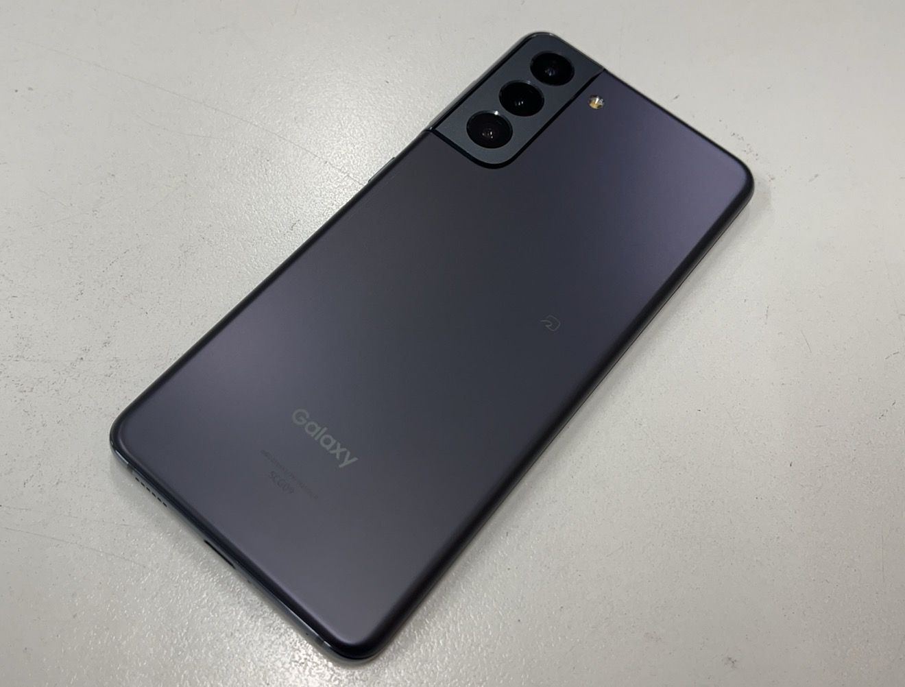 Galaxy S21 5G SCG09 ファントムグレー SIMフリー au 安い 購入 【ほぼ 