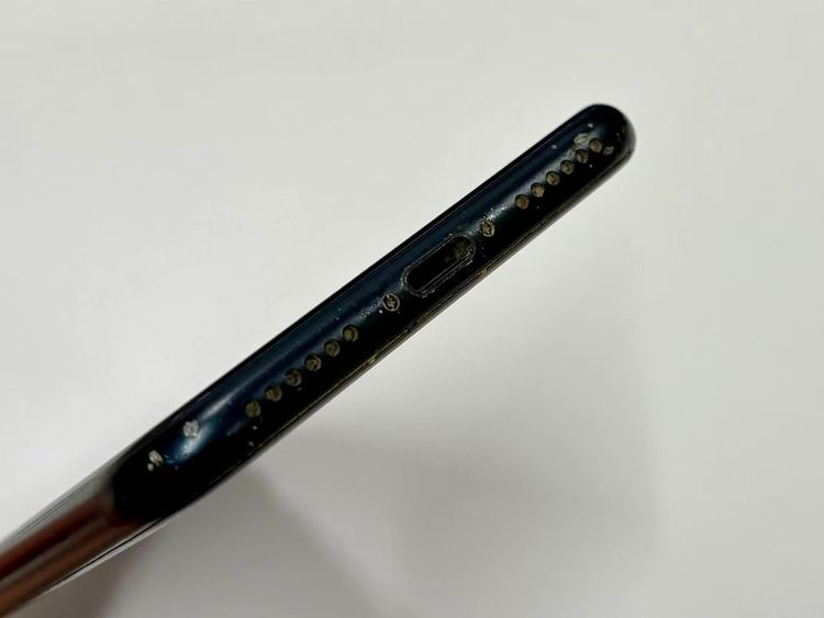 ������Х��������SIM�ե꡼ iPhone SE(��3����) 64GB �ߥåɥʥ���