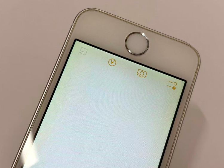 ХХåƥ꡼100SIMե꡼ iPhone SE(1) 128GB С