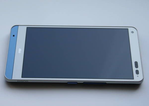 ��̤���ѡ�au DIGNO rafre KYV36���ޥ��ͥ��ӡ������Ŵ��ա�Ƚ���