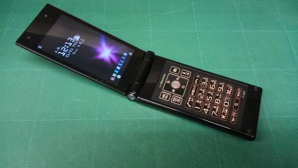 �ڥե��п޽��docomo F-03C �ѡ��ץ�