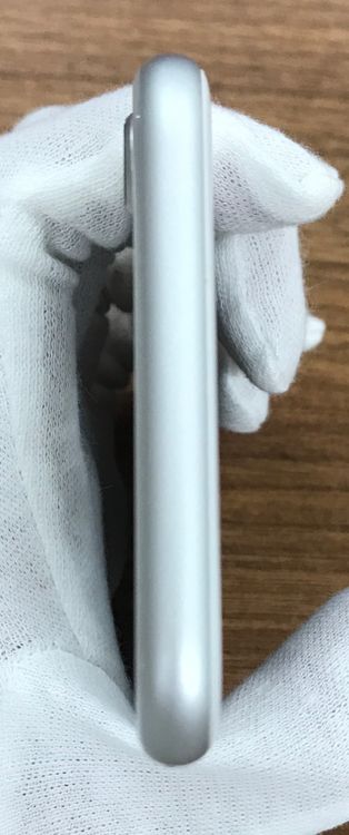 JCKAۡ88%SIMե꡼ iPhone8 64GBСդ