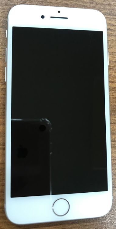 JCKAۡ88%SIMե꡼ iPhone8 64GBСդ