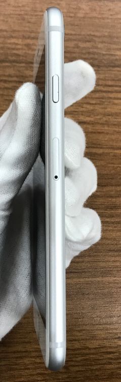 JCKAۡ83%SIMե꡼ iPhone8 64GBСդ