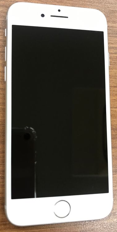 JCKAۡ83%SIMե꡼ iPhone8 64GBСդ