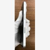 ��JCKA�ۡ��Хåƥ꡼94��SIM�ե��iPhone16��128GB���ۥ磻�Ȣ��ե������