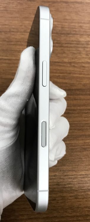 ��JCKA�ۡ��Хåƥ꡼94��SIM�ե��iPhone16��128GB���ۥ磻�Ȣ��ե������