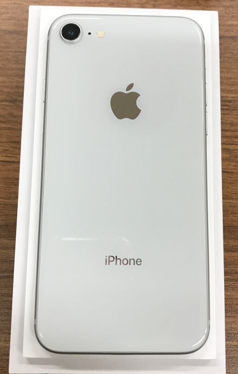��JCKA�ۡ�����98��SIM�ե꡼��iPhone8��64GB���ۥ磻�ȡ������饹�ե����