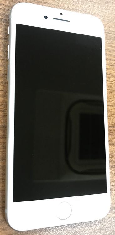 JCKAۡ83%SIMե꡼ iPhone8 64GBСդ