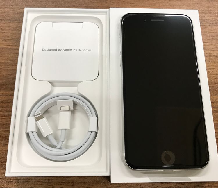 JCKAۡĶʡ100% SIMե꡼ iPhoneSE264GB ۥ磻