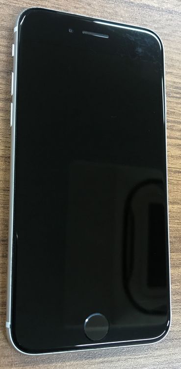 ��JCKA�ۡ�����89%��SIM�ե�ݡ� iphoneSE2����64GB �ۥ磻�Ȣ�