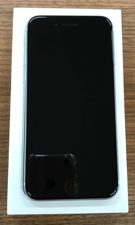 ��JCKA�ۡ����ʡ�����96% SIM�ե�� iPhoneSE2��64GB �ۥ磻�ȡ���
