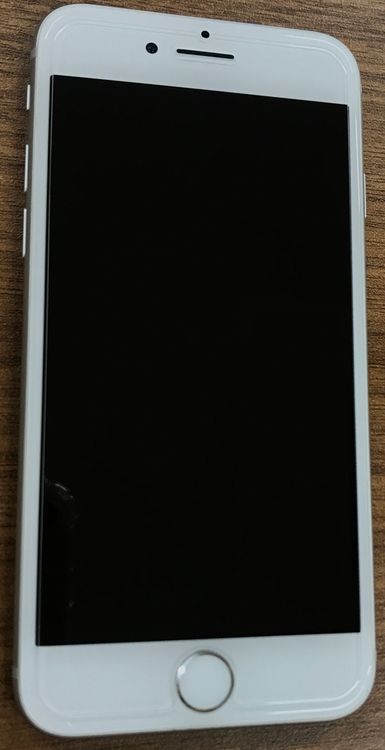 JCKAۡ84%SIMե꡼ iPhone8 64GBСդ