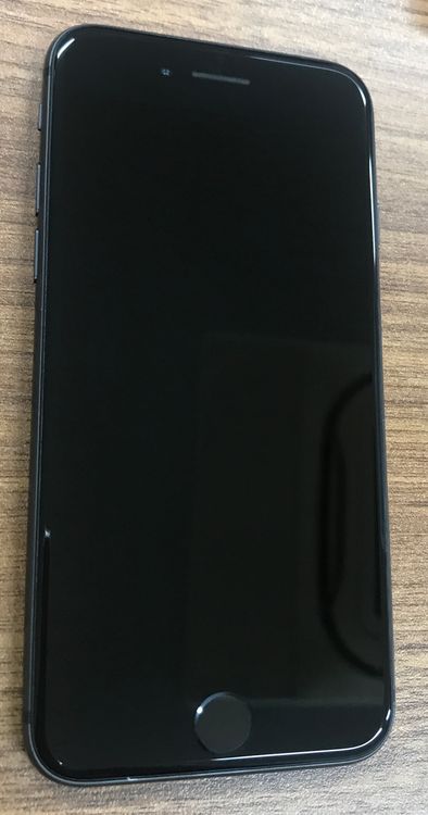 ��JCKA�ۡ�����87%�� SIM�ե�� iphone8�� 64GB �֥�å���