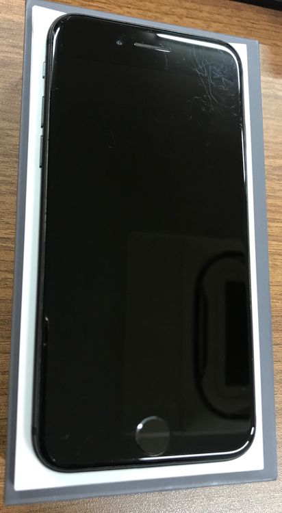 ��JCKA�ۡ�����86%��SIM�ե꡼��iPhone8��256GB�����졼�������饹�ե����