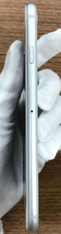 JCKAۡ88%SIMե꡼ iPhone8 64GBСդ