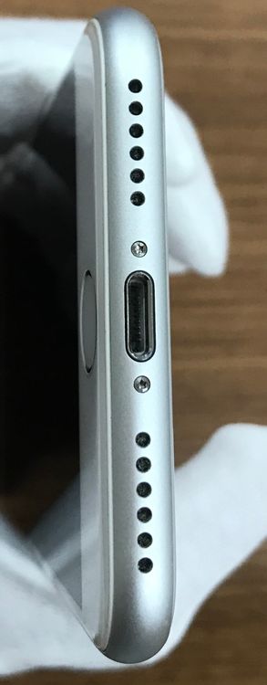 JCKAۡ91%SIMե꡼ iPhone8 64GBСդ