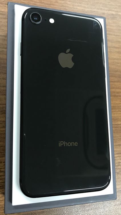 ��JCKA�ۡ�����86%��SIM�ե꡼��iPhone8��256GB�����졼�������饹�ե����