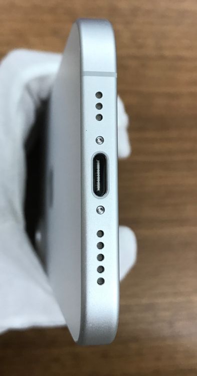 ��JCKA�ۡ��Хåƥ꡼94��SIM�ե��iPhone16��128GB���ۥ磻�Ȣ��ե������