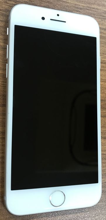 JCKAۡ83%SIMե꡼ iPhone8 64GBСդ