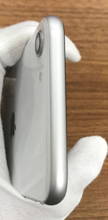��JCKA�ۡ����ʡ�����96% SIM�ե�� iPhoneSE2��64GB �ۥ磻�ȡ���