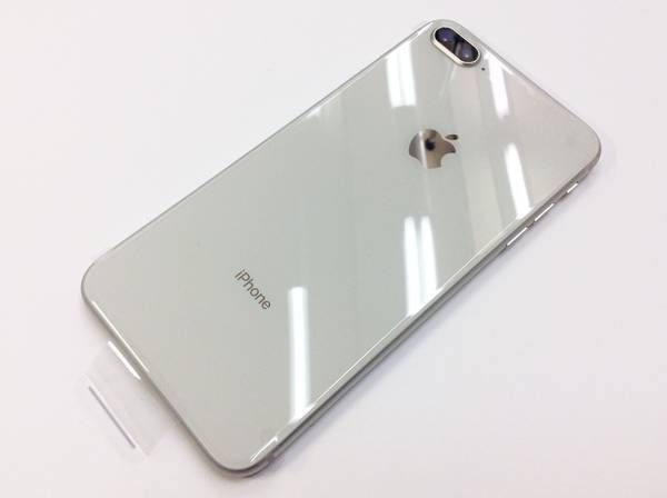 ムスビー｜☆白ロム キャッスル☆新品未使用！iPhone8Plus 64GB 