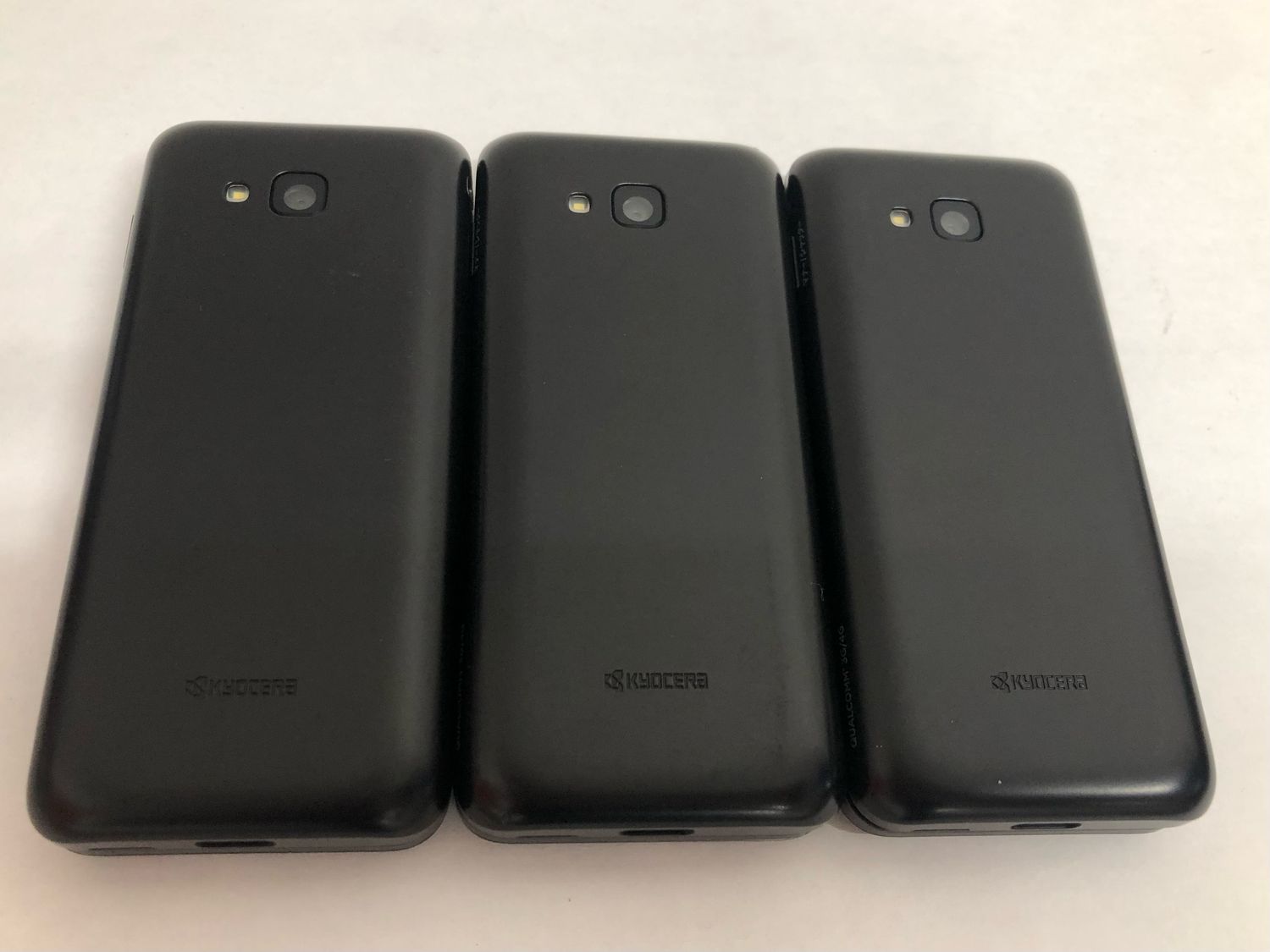 GRATINA KYF39 1G8G Simフリー3台 Amazon | au GRATINA KYOCERA 薄水色 KYF39 SFA ウスミズイロ