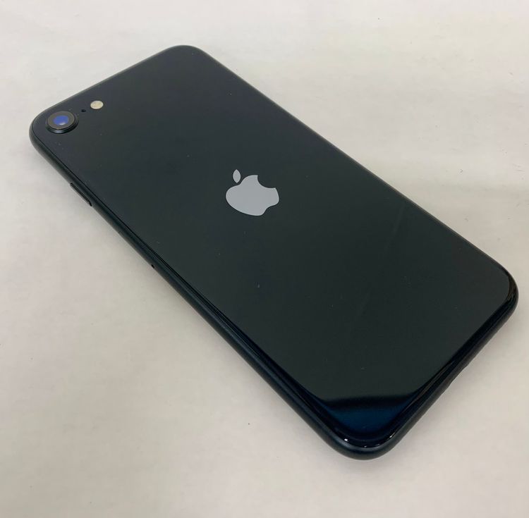�ڶ��Сۡ����ʡ�sim�ե꡼��iPhoneSE3 64GB���ߥåɥʥ��ȡ��Хåƥ꡼100���