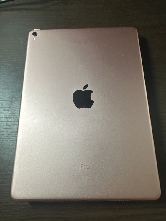 iPad Pro 9.7����� Wi-Fi��ǥ� 128GB �����ư��