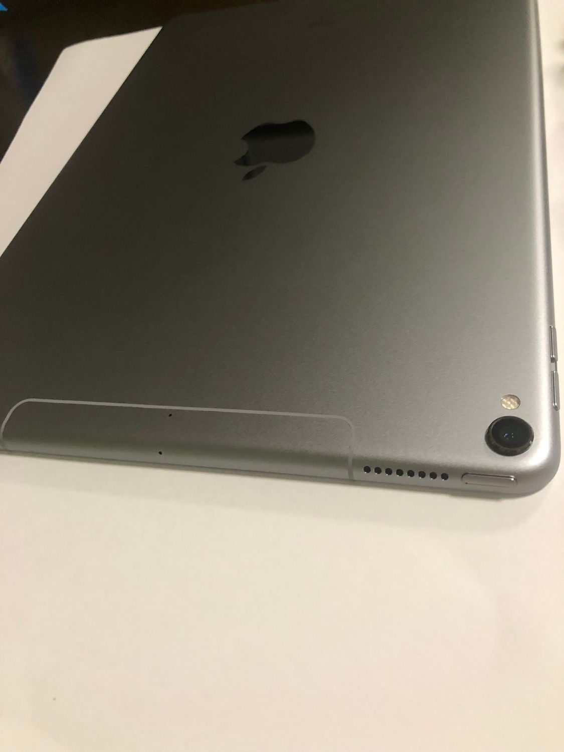 ムスビー｜超美品 国内版 simフリー iPad Pro 10.5インチ 256GB