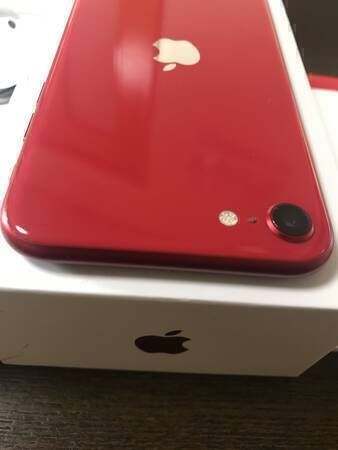 ムスビー｜超美品 国内版 simフリー iPhone SE 第2世代 128GB 