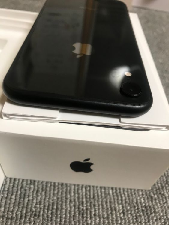 ムスビー｜超美品 国内版 simフリー iPhone xr 64GB バッテリー90 