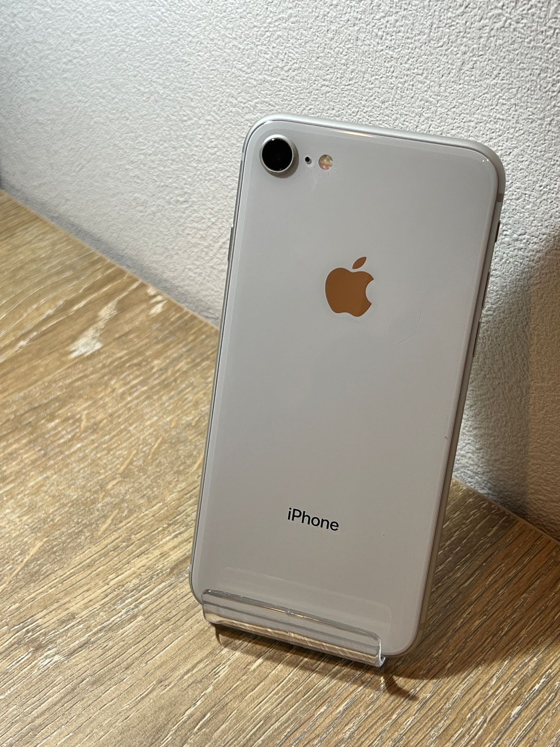 ムスビー｜安心の赤ロム保証☆【美品】iPhone8/64GB/シルバー 
